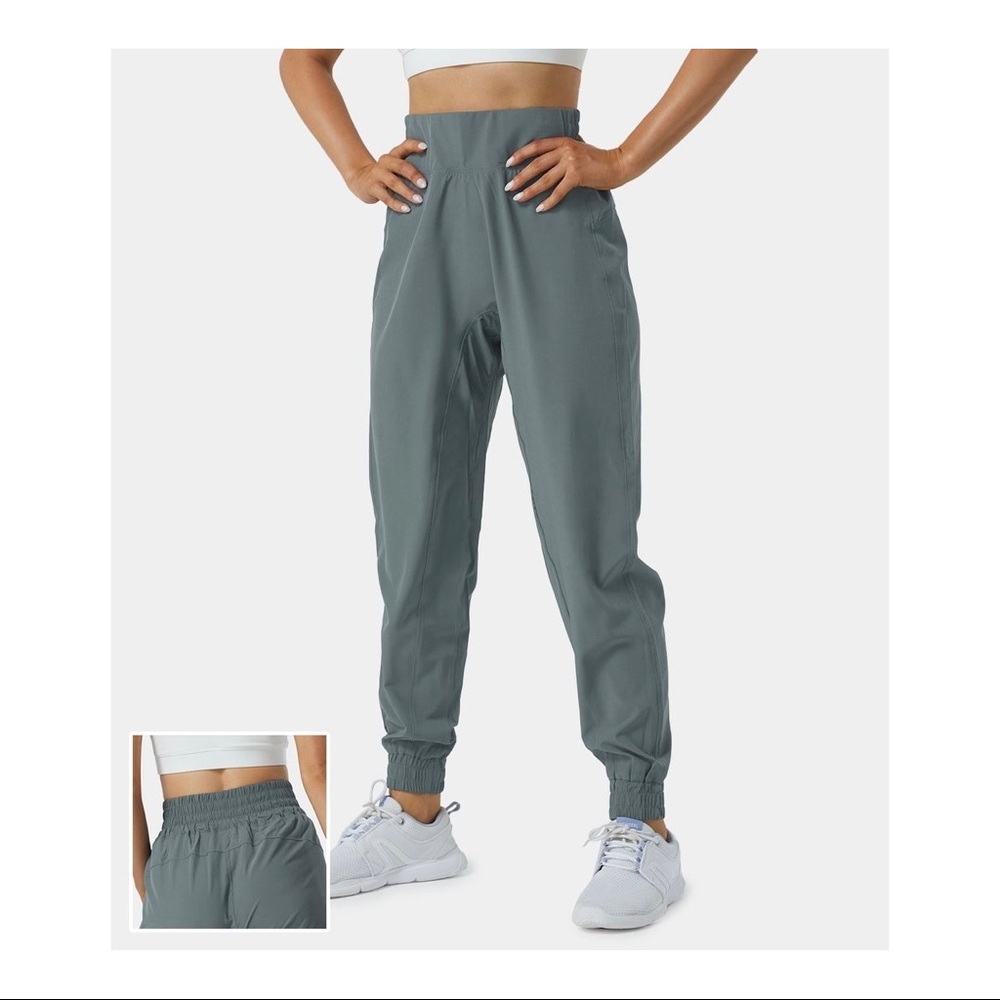 Halara High Waisted Joggers- M